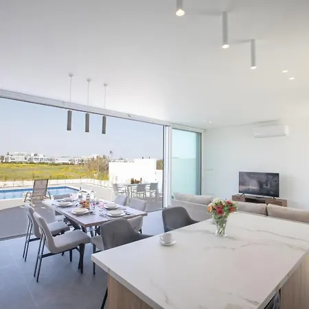 Vie Bleu Vb14 New 3 Bedroom In The Center Of Protaras