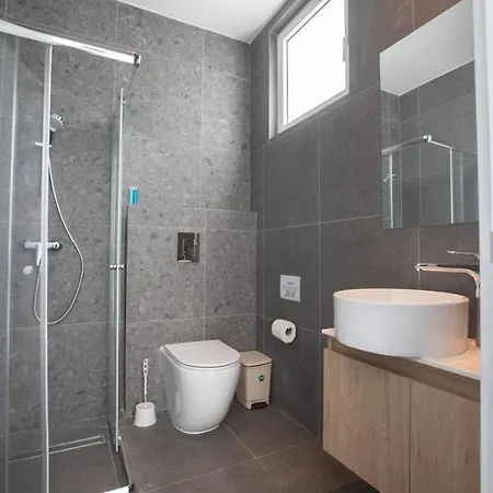 Vie Bleu Vb14 New 3 Bedroom In The Center Of *