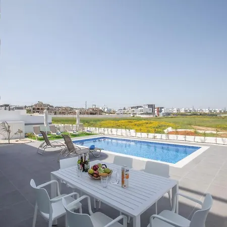 Villa Vie Bleu Vb14 New 3 Bedroom In The Center Of