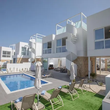 Vie Bleu Vb14 New 3 Bedroom In The Center Of Villa