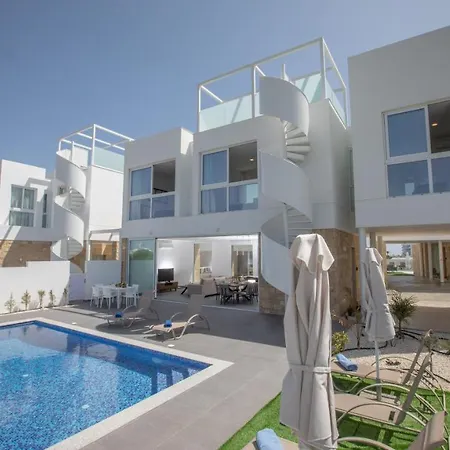 Vie Bleu Vb14 New 3 Bedroom In The Center Of Villa Protaras